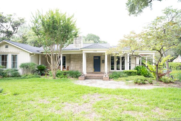 Backyard, Exterior, Facade, Ranch