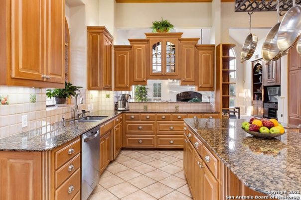 Interior, Kitchen, Pendant Lights, Stainless Steel Appliances