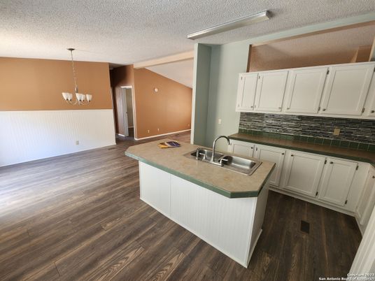 Chandelier, Interior, Kitchen, Wood Texture Flooring