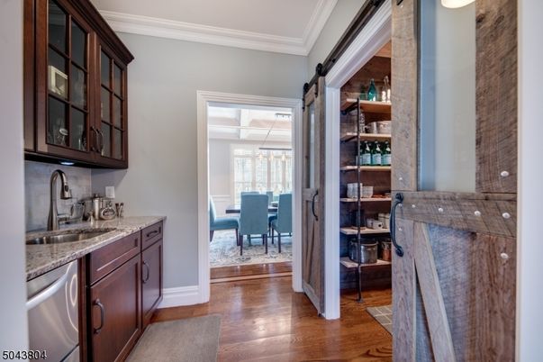 Chandelier, Dining room, Interior, Kitchen, Wood Texture Flooring