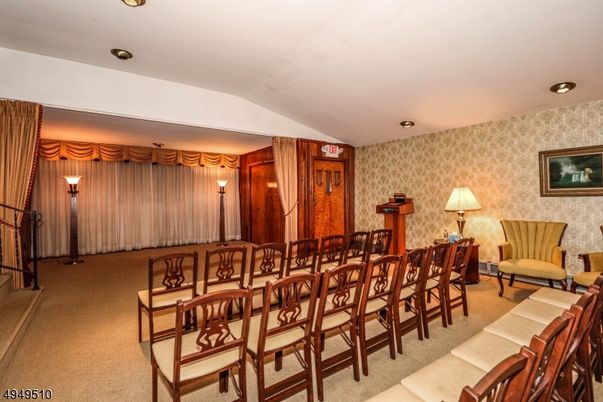 Dining room, Interior, Recessed Lighting