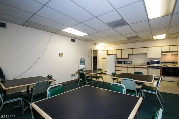 Dining room, Interior, Kitchen, Recessed Lighting, Stainless Steel Appliances