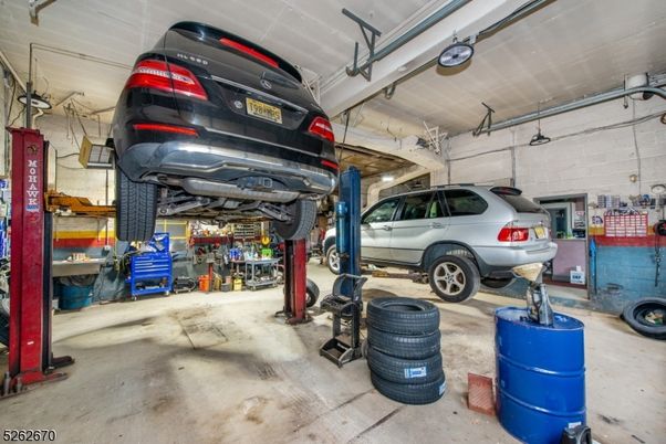 Garage, Interior, Stone Walls
