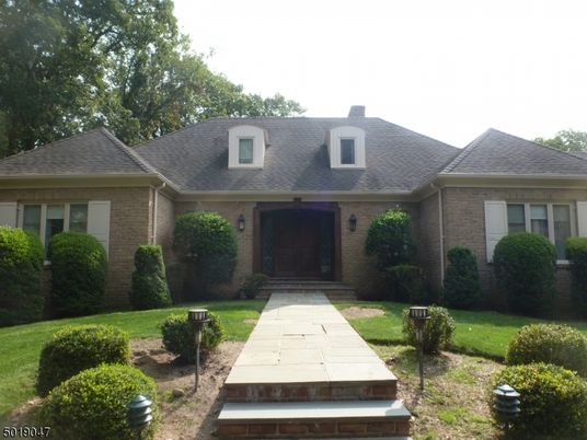 Exterior, Facade, Brick Facade, Ranch