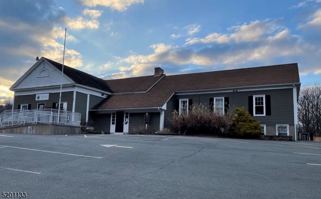 Exterior, Facade, Cape Cod