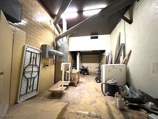 Garage, Interior, Stone Walls