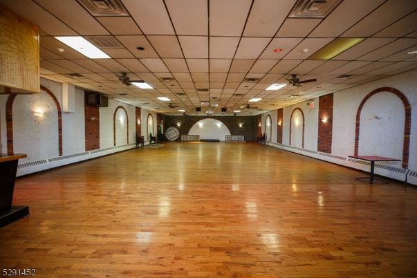 Empty room, Interior, Pendant Lights, Recessed Lighting, Wood Texture Flooring
