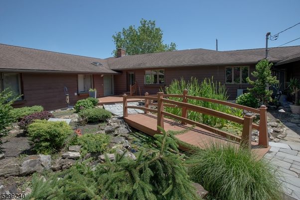 Attached, Backyard, Exterior, Facade, Brick Facade, Ranch