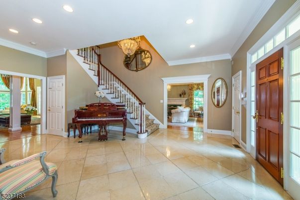 Chandelier, Interior, Piano, Recessed Lighting