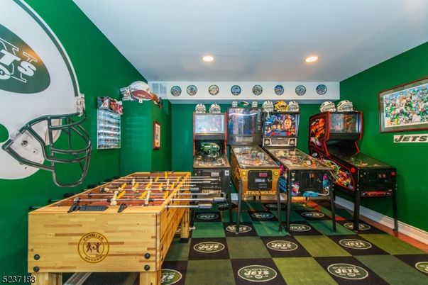 Game Room, Interior, Recessed Lighting