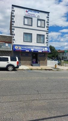 Exterior, Facade, None