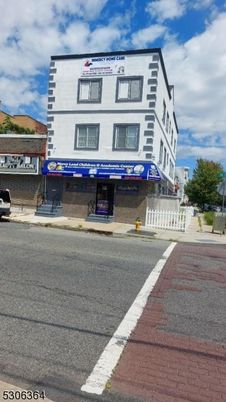 Exterior, Facade, None
