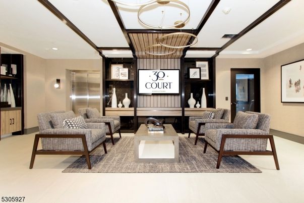 Interior, Living room, Pendant Lights, Recessed Lighting