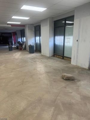 Fitness Equipment, Interior, Recessed Lighting