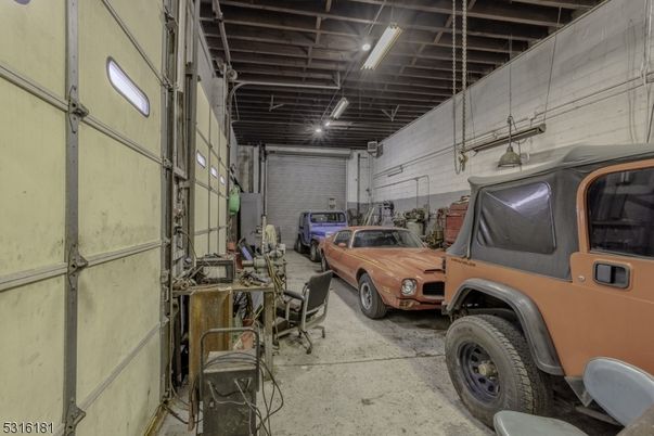 Garage, Interior