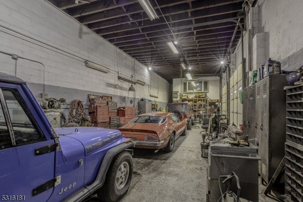 Garage, Interior