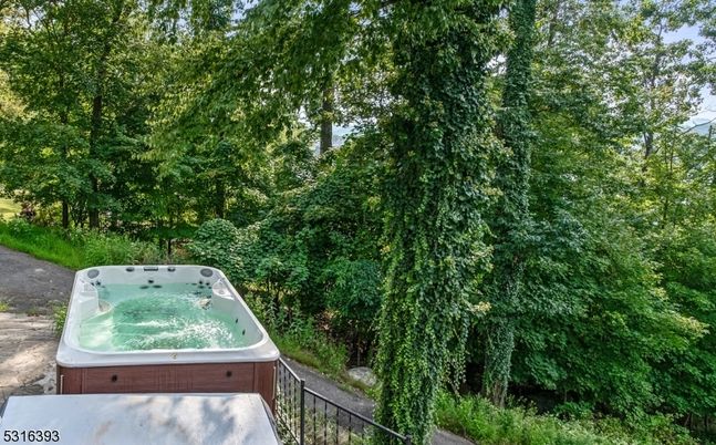 Exterior, Hot Tub