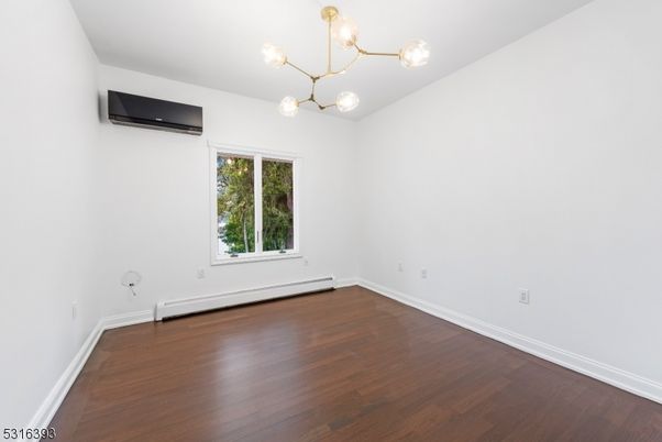 Empty room, Interior, Pendant Lights, Wood Texture Flooring