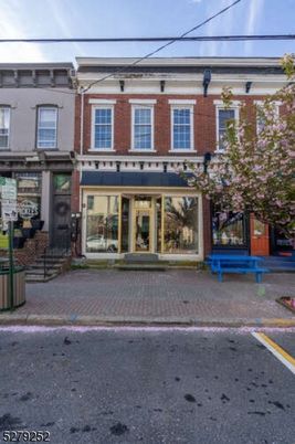 Exterior, Facade, Brick Facade, Rowhouse