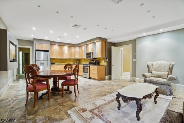 Dining room, Interior, Kitchen, Recessed Lighting, Stainless Steel Appliances