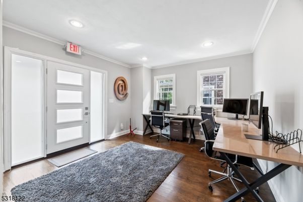 Home Office, Interior, Recessed Lighting, Wood Texture Flooring