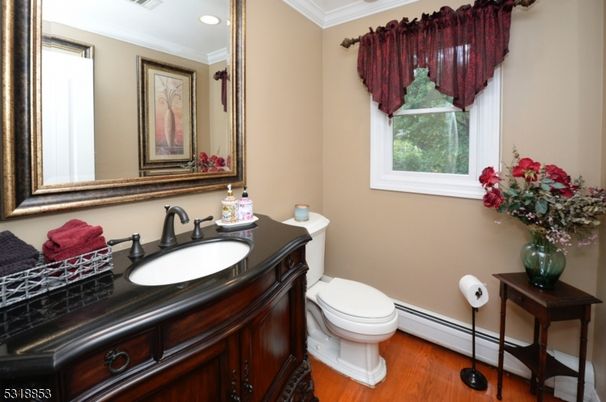Bathroom, Interior, Recessed Lighting, Wood Texture Flooring