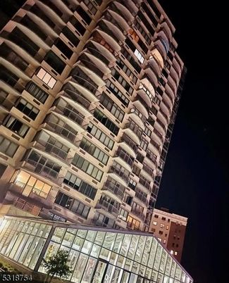 Exterior, Facade, Highrise