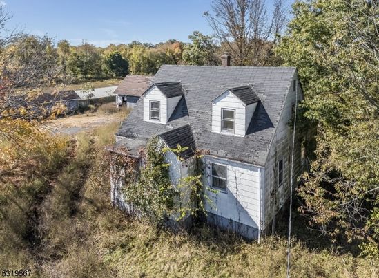 Exterior, Facade, None