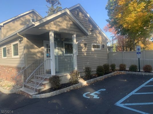 Exterior, Facade, American Craftsman