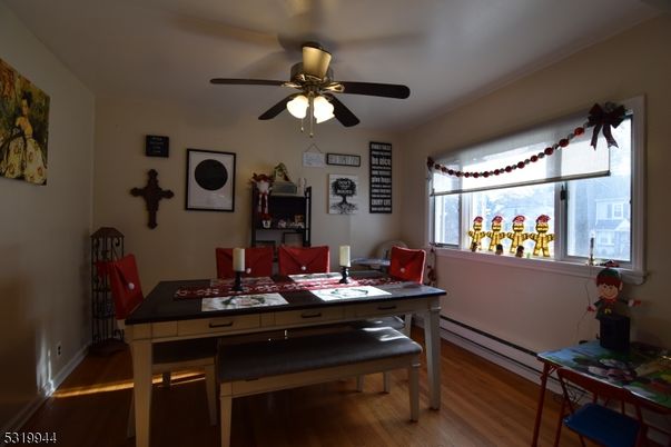 Dining room, Interior, Wood Texture Flooring