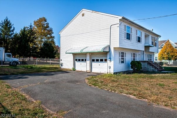 Attached, Exterior, Facade, Farmhouse