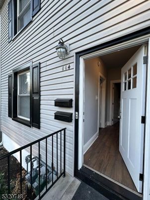 Exterior, Wood Texture Flooring