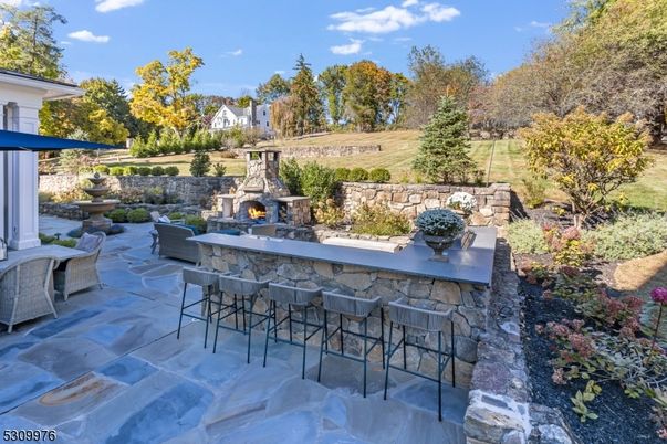 Exterior, Fireplace