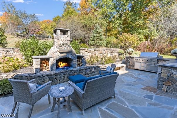 Exterior, Fireplace