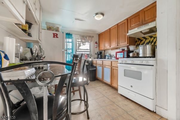 Dining room, Interior, Kitchen, Stainless Steel Appliances