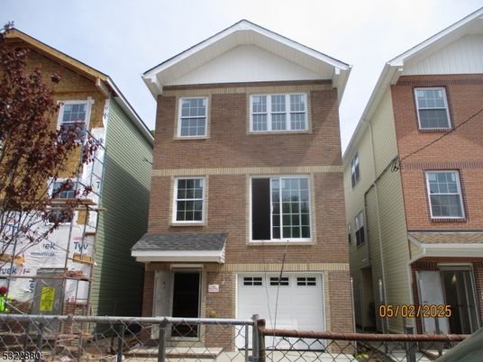 Attached, Exterior, Facade, Brick Facade, Rowhouse