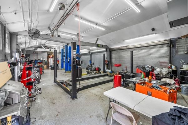 Fitness Equipment, Garage, Interior