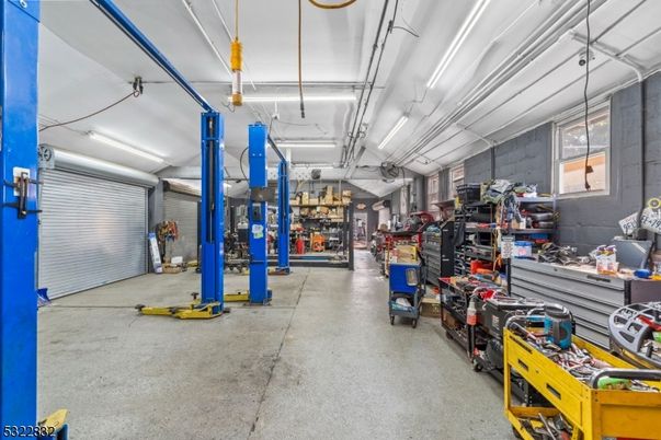 Garage, Interior