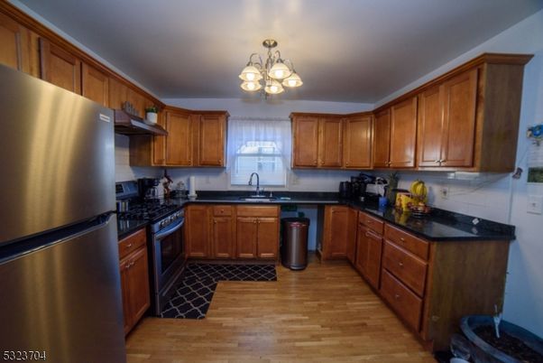 Chandelier, Interior, Kitchen, Wood Texture Flooring