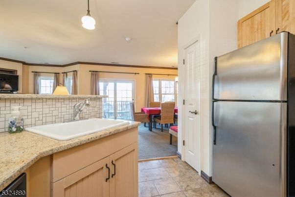 Dining room, Interior, Kitchen, Pendant Lights, Stainless Steel Appliances