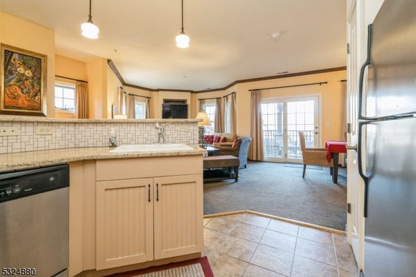 Interior, Kitchen, Living room, Pendant Lights, Stainless Steel Appliances