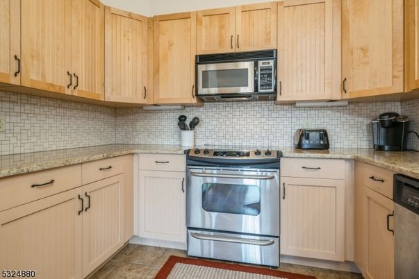 Interior, Kitchen, Stainless Steel Appliances