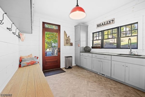Interior, Kitchen, Pendant Lights, Wood Texture Flooring