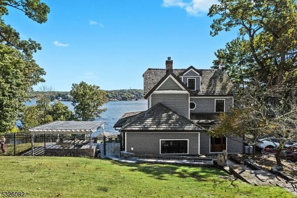 Backyard, Exterior, Water