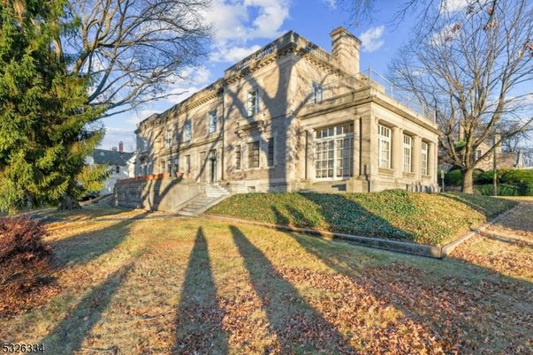 Backyard, Exterior, Facade, Georgian