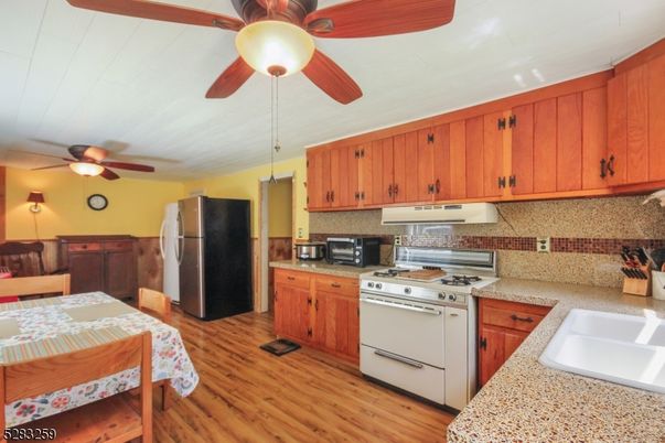 Interior, Kitchen, Wood Texture Flooring