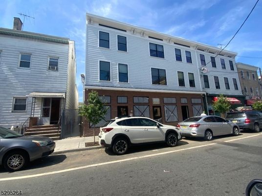 Exterior, Facade, Brick Facade, Rowhouse
