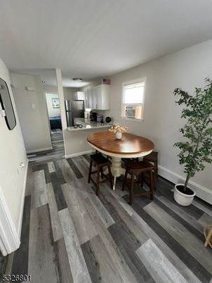 Dining room, Interior, Kitchen, Stainless Steel Appliances, Wood Texture Flooring