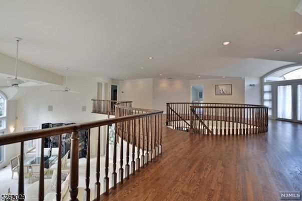 Interior, Pendant Lights, Recessed Lighting, Wood Texture Flooring