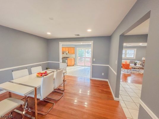 Dining room, Interior, Kitchen, Recessed Lighting, Wood Texture Flooring